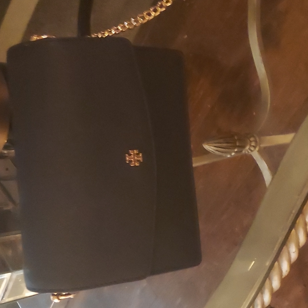 - Tory burch purse